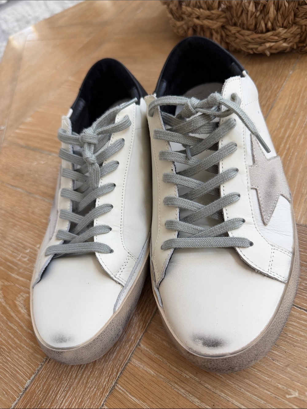 Golden goose Men's White Leather Low-Top Sneakers with Gray Laces